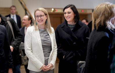 Am 29. J&auml;nner 2020 begann in Krems die zweit&auml;gige Klausurtagung der Bundesregierung. Im Bild Bundesministerin Margarete Schramb&ouml;ck (l.) und Bundesministerin Elisabeth K&ouml;stinger (r.).