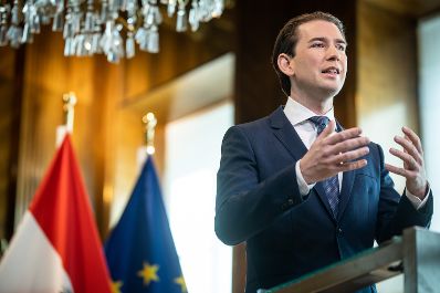 Am 27. April 2020 fand anl&auml;sslich der 75. Wiederkehr des Tages der Wiedererrichtung der Republik &Ouml;sterreich ein Festakt im Bundeskanzleramt statt. Im Bild Bundeskanzler Sebastian Kurz.