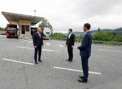 Am 14. Mai 2020 traf Bundeskanzler Sebastian Kurz (m.) den Regierungschef des F&uuml;rstentums Liechtenstein Adrian Hasler (l.).