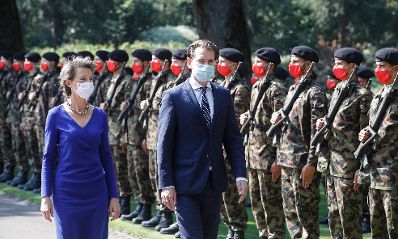 Am 18. September 2020 traf Bundeskanzler Sebastian Kurz (r.) im Rahmen seines Arbeitsbesuchs in der Schweiz die Schweizer Bundespr&auml;sidentin Simonetta Sommaruga (l.).