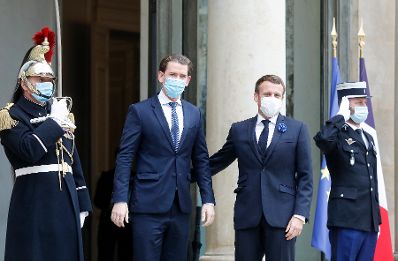 Am 10. November 2020 traf Bundeskanzler Sebastian Kurz (l.) im Rahmen seines Arbeitsbesuch in Paris den franz&ouml;sischen Staatspr&auml;sidenten Emmanuel Macron (r.).