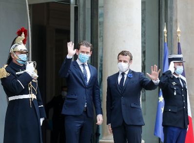 Am 10. November 2020 traf Bundeskanzler Sebastian Kurz (l.) im Rahmen seines Arbeitsbesuch in Paris den franz&ouml;sischen Staatspr&auml;sidenten Emmanuel Macron (r.).