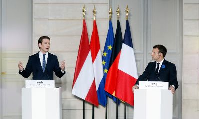 Am 10. November 2020 traf Bundeskanzler Sebastian Kurz (l.) im Rahmen seines Arbeitsbesuch in Paris den franz&ouml;sischen Staatspr&auml;sidenten Emmanuel Macron (r.). Im Bild bei der gemeinsamen Pressekonferenz.