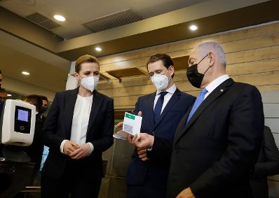 Am 4. M&auml;rz 2021 traf Bundeskanzler Sebastian Kurz (m.) im Rahmen seines Arbeitsbesuch in Israel den Premierminister Benjamin Netanjahu (r.). Im Bild mit der d&auml;nischen Premierministerin Mette Frederiksen (l.).