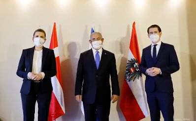 Am 4. M&auml;rz 2021 traf Bundeskanzler Sebastian Kurz (r.) im Rahmen seines Arbeitsbesuch in Israel den Premierminister von Israel Benjamin Netanjahu (m.). Im Bild mit der d&auml;nischen Premierministerin Mette Frederiksen (l.).