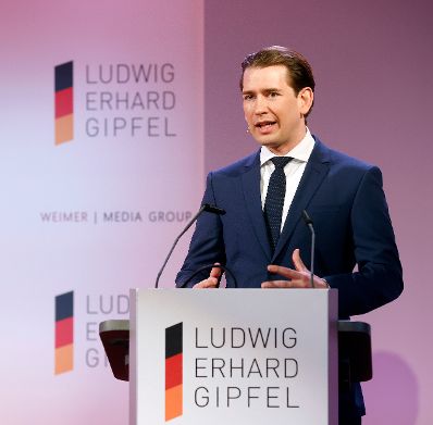 Am 11. Mai 2021 fand in den Bavaria Filmstudios M&uuml;nchen die Verleihung des &bdquo;Freiheitspreises der Medien&ldquo; im Rahmen des Ludwig-Erhard-Gipfels statt. Im Bild Bundeskanzler Sebastian Kurz.