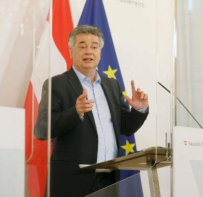 Am 28. Mai 2021 fand im Bundeskanzleramt eine Pressekonferenz im Rahmen des Corona-Gipfels "Aktuelle Lage - Weitere &Ouml;ffnungsschritte" statt. Im Bild Vizekanzler Werner Kogler.