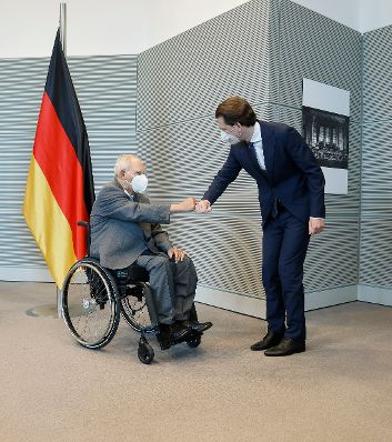 Am 22. Juni 2021 traf Bundeskanzler Sebastian Kurz (r.) im Rahmen seines Arbeitsbesuchs in Berlin den Pr&auml;sident des Deutschen Bundestages Wolfgang Sch&auml;uble (l.).