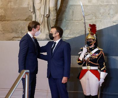 Am 30. Juni 2021 traf Bundeskanzler Sebastian Kurz (l.) im Rahmen seines Arbeitsbesuch in Paris den franz&ouml;sischen Staatspr&auml;sidenten Emmanuel Macron (r.).