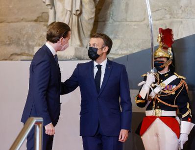 Am 30. Juni 2021 traf Bundeskanzler Sebastian Kurz (l.) im Rahmen seines Arbeitsbesuch in Paris den franz&ouml;sischen Staatspr&auml;sidenten Emmanuel Macron (r.).