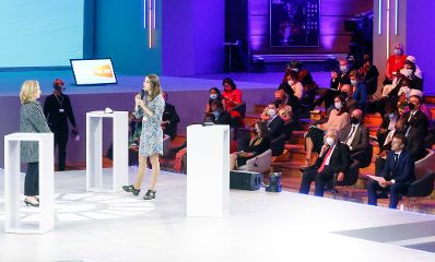 Am 30. Juni 2021 nahm Bundeskanzler Sebastian Kurz im Rahmen seines Arbeitsbesuch in Paris am Generation Equality Forum 2021 teil.