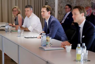Am 28. Juli 2021 fand der Sommerministerrat der &Ouml;sterreichischen Bundesregierung statt. Im Bild (v.l.n.r.) Bundesministerin Leonore Gewessler, Bundeskanzler Sebastian Kurz, Vizekanzler Werner Kogler und Bundesminister Gernot Bl&uuml;mel.