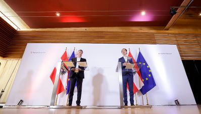 Am 28. Juli 2021 fand der Sommerministerrat der &Ouml;sterreichischen Bundesregierung statt. Im Bild Bundeskanzler Sebastian Kurz (r.) mit Vizekanzler Werner Kogler (l.) bei der Pressekonferenz