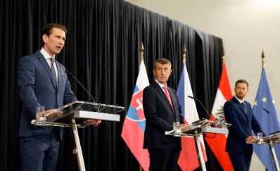 Am 7. September 2021 fand das &bdquo;SLAVKOV-3 Treffen&ldquo; in Tschechien statt. Im Bild Bundeskanzler Sebastian Kurz (l.), der tschechische Ministerpr&auml;sident Andrej Babi&scaron; (m.) und der slowakische Ministerpr&auml;sident Igor Matovi&egrave; (r.) bei der Pressekonferenz.