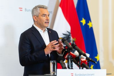 Am 25. Oktober 2024 gab Bundeskanzler Karl Nehammer (im Bild) ein Pressestatement.