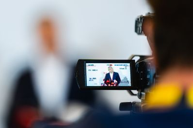 Am 25. Oktober 2024 gab Bundeskanzler Karl Nehammer ein Pressestatement.