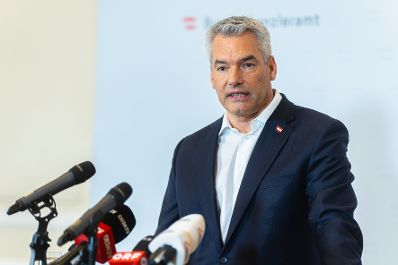 Am 25. Oktober 2024 gab Bundeskanzler Karl Nehammer (im Bild) ein Pressestatement.