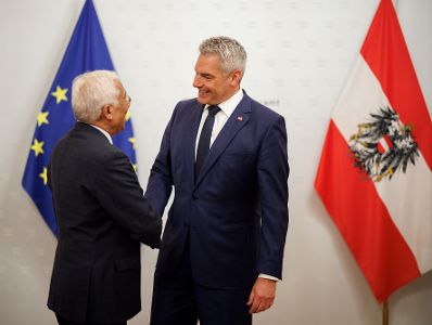 Am 5. November 2024 empfing Bundeskanzler Karl Nehammer (r.) den designierten Pr&auml;sident des Europ&auml;ischen Rates, Ant&oacute;nio Costa (l.) zu einem Gespr&auml;ch.