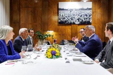 Am 5. November 2024 empfing Bundeskanzler Karl Nehammer (2.v.r.) den designierten Pr&auml;sident des Europ&auml;ischen Rates, Ant&oacute;nio Costa (2.v.l.) zu einem Gespr&auml;ch.