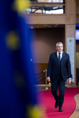 Am 19. Dezember 2024 nahm Bundeskanzler Karl Nehammer (l.) an dem Treffen der EU-Staats- und Regierungschefs in Br&uuml;ssel teil. Im Bild beim Doorstep.