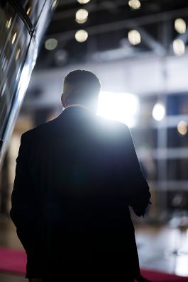 Am 19. Dezember 2024 nahm Bundeskanzler Karl Nehammer an dem Treffen der EU-Staats- und Regierungschefs in Br&uuml;ssel teil. Im Bild beim Doorstep.