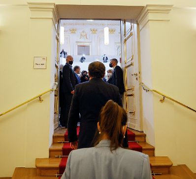 Am 12. Oktober 2021 stellte Bundeskanzler Alexander Schallenberg im Nationalrat im Parlament das Arbeitsprogramm der Bundesregierung vor.
