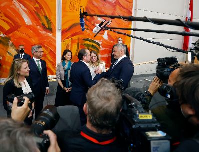 Am 12. Oktober 2021 stellte Bundeskanzler Alexander Schallenberg im Nationalrat im Parlament das Arbeitsprogramm der Bundesregierung vor. Im Bild (v.l.n.r.) Bundesministerin Susanne Raab, Staatssekret&auml;r Magnus Brunner, Bundesministerin Karoline Edtstadler, Bundeskanzler Alexander Schallenberg, Bundesministerin Margarethe Schramb&ouml;ck und Bundesminister Karl Nehammer.