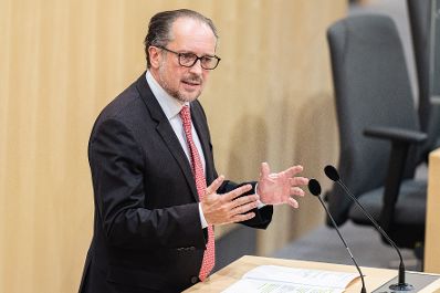 Am 19. Oktober 2021 hielt Bundeskanzler Alexander Schallenberg (im Bild) eine Rede bei der Vollversammlung des &Ouml;sterreichischen Seniorenrats.