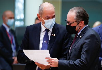 Am 22. Oktober 2021 war Bundeskanzler Alexander Schallenberg (r.) f&uuml;r den Europ&auml;ischen Rat in Br&uuml;ssel. Im Bild mit dem kroatischen Premierminister Andrej Plenkovic (l.).