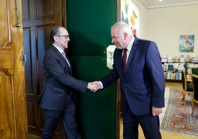 Am 23. Oktober 2021 besuchte Bundeskanzler Alexander Schallenberg (l.) den steirischen Landeshauptmann Hermann Sch&uuml;tzenh&ouml;fer (r.) zu einem Gespr&auml;ch.