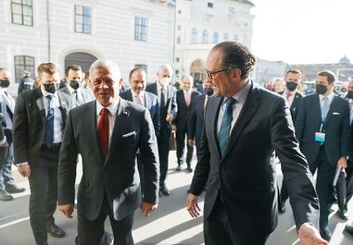 Am 25. Oktober 2021 empfing Bundeskanzler Alexander Schallenberg (r.) den K&ouml;nig des Haschemitischen K&ouml;nigreichs Jordanien, Abdullah II Ibn Al- Hussein (l.).