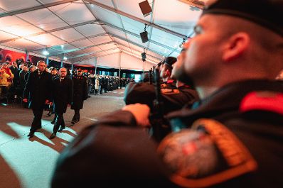 Am 02. November 2021 nahm Bundeskanzler Alexander Schallenberg (r.) an der Ehrung von Polizisten anl&auml;sslich des Terroranschlages in der Wiener Innenstadt im November 2020 teil. Im Bild mit Bundesminister Karl Nehammer (l.).