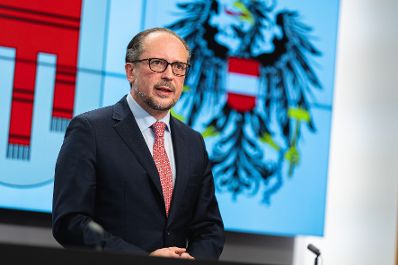 Am 11. November 2021 traf Bundeskanzler Alexander Schallenberg (im Bild) im Rahmen seines Bundesl&auml;ndertags in Vorarlberg den Landeshauptmann Markus Wallner.