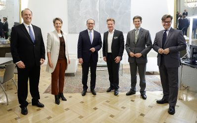 Am 15. November 2021 empfing Bundeskanzler Alexander Schallenberg das IV Pr&auml;sidium zu einem Gespr&auml;ch.