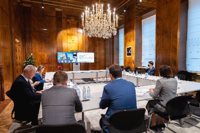 Am 22. November 2021 lud Bundeskanzler Alexander Schallenberg gemeinsam mit Bundesminister Michael Linhart zu der Belarus Videokonferenz ein. Im Bild die belarussische Oppositionsf&uuml;hrerin Swjatlana Zichanouskaja (r.).