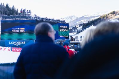 Am 4. Februar 2025 besuchte Bundeskanzler Alexander Schallenberg die Ski-Weltmeisterschaft in Saalbach.