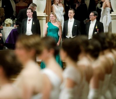 Am 26. J&auml;nner 2019 besuchte Bundesminister Gernot Bl&uuml;mel (m.r.) den Ball der Industrie und Technik. Im Bild mit Bundesministerin Karin Kneissl (m.l.)