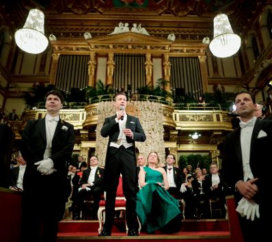 Am 26. J&auml;nner 2019 besuchte Bundesminister Gernot Bl&uuml;mel (m.l.) den Ball der Industrie und Technik. Im Bild mit Bundesministerin Karin Kneissl (m.r.)