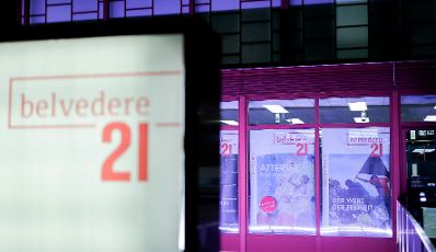 Am 31. J&auml;nner 2019 er&ouml;ffnete Bundesminister Gernot Bl&uuml;mel die Ausstellung "Feuerstelle.Attersee" im Belvedere 21.