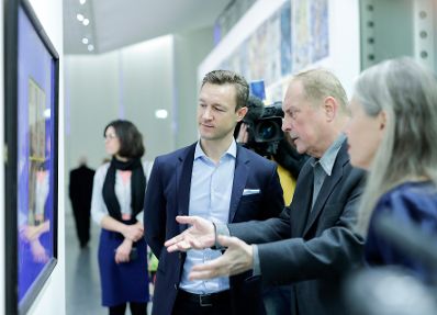 Am 31. J&auml;nner 2019 er&ouml;ffnete Bundesminister Gernot Bl&uuml;mel die Ausstellung "Feuerstelle.Attersee" im Belvedere 21.