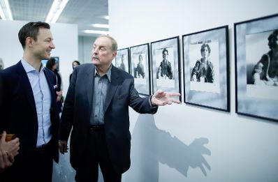 Am 31. J&auml;nner 2019 er&ouml;ffnete Bundesminister Gernot Bl&uuml;mel die Ausstellung "Feuerstelle.Attersee" im Belvedere 21.