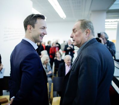 Am 31. J&auml;nner 2019 er&ouml;ffnete Bundesminister Gernot Bl&uuml;mel die Ausstellung "Feuerstelle.Attersee" im Belvedere 21.