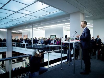 Am 31. J&auml;nner 2019 er&ouml;ffnete Bundesminister Gernot Bl&uuml;mel die Ausstellung "Feuerstelle.Attersee" im Belvedere 21.