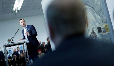 Am 31. J&auml;nner 2019 er&ouml;ffnete Bundesminister Gernot Bl&uuml;mel die Ausstellung "Feuerstelle.Attersee" im Belvedere 21.