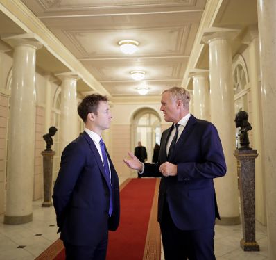 Am 1. M&auml;rz 2018 er&ouml;ffnete Bundesminister Gernot Bl&uuml;mel (l.) die Ausstellung &quot;Martha Jungwirth&quot; in der Albertina. Im Bild mit dem Gesch&auml;ftsf&uuml;hrer der Albertina Klaus Albrecht Schr&ouml;der (r.).