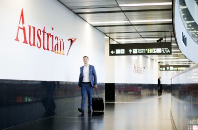 Am 24. Mai 2018 reiste Bundesminister Gernot Bl&uuml;mel (im Bild) anl&auml;sslich der Ausstellungser&ouml;ffnung im &Ouml;sterreich Pavillon auf der 16. Internationalen Architekturausstellung "La Biennale di Venezia" nach Venedig.