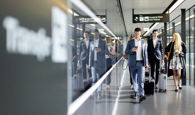 Am 24. Mai 2018 reiste Bundesminister Gernot Bl&uuml;mel (l.) anl&auml;sslich der Ausstellungser&ouml;ffnung im &Ouml;sterreich Pavillon auf der 16. Internationalen Architekturausstellung "La Biennale di Venezia" nach Venedig.