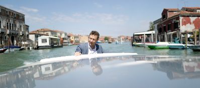 Am 24. Mai 2018 reiste Bundesminister Gernot Bl&uuml;mel (im Bild) anl&auml;sslich der Ausstellungser&ouml;ffnung im &Ouml;sterreich Pavillon auf der 16. Internationalen Architekturausstellung "La Biennale di Venezia" nach Venedig.