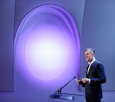 Am 7. Juni 2018 nahm Bundesminister Gernot Bl&uuml;mel am medienpolitischen Diskurs &quot;MedienEnquete&quot; teil. Im Bild der Pr&auml;sident des Bundesverbands Deutscher Zeitungsverleger Mathias D&ouml;pfner.