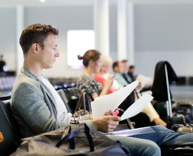 Am 17. Juli 2018 reiste Bundesminister Gernot Bl&uuml;mel (im Bild) anl&auml;sslich der Er&ouml;ffnung der Bregenzer Festspiele nach Bregenz.